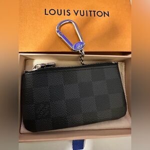 Louis Vuitton pouch damier canvas